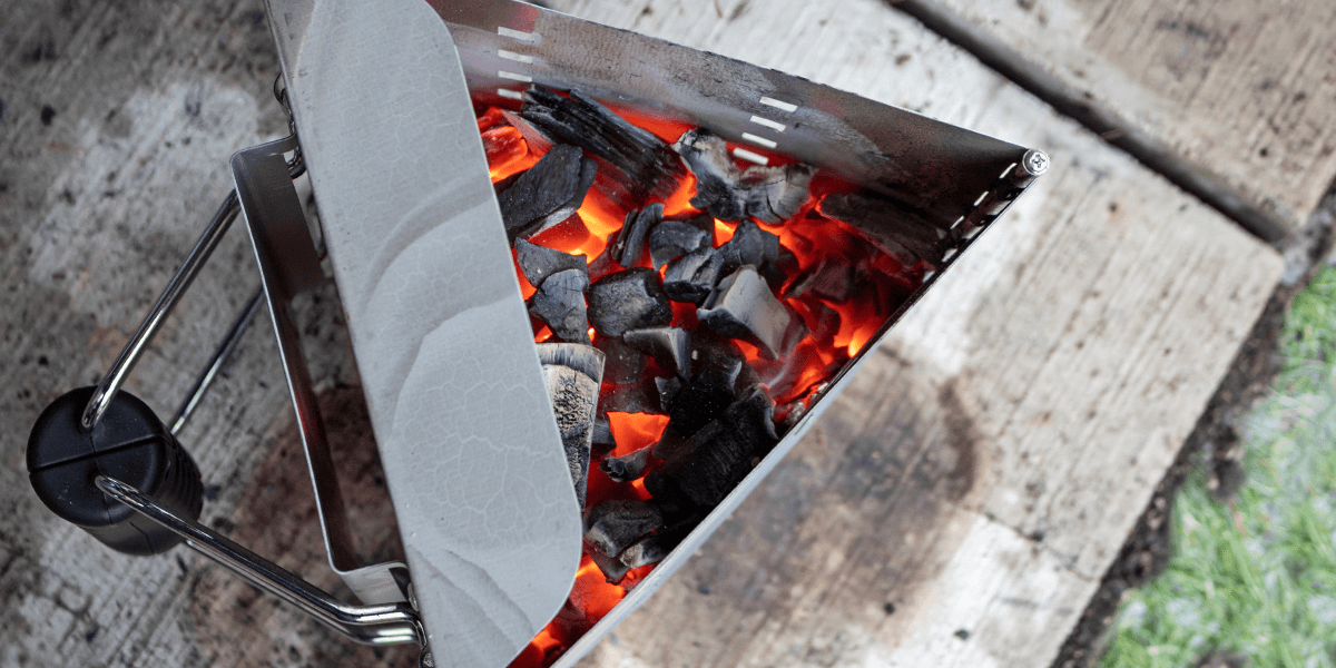 Cómo encender y utilizar un encendedor de carbón