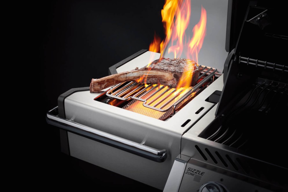 Het Dom Vesting Prestige PRO™ 500 Propane Gas Grill | Infrared Rear & Side Burners |  Napoleon
