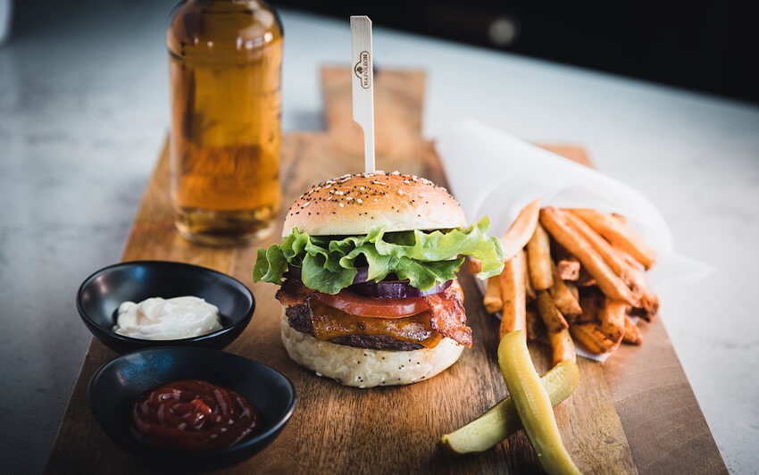 grillsBlog-serve-classicHamburger